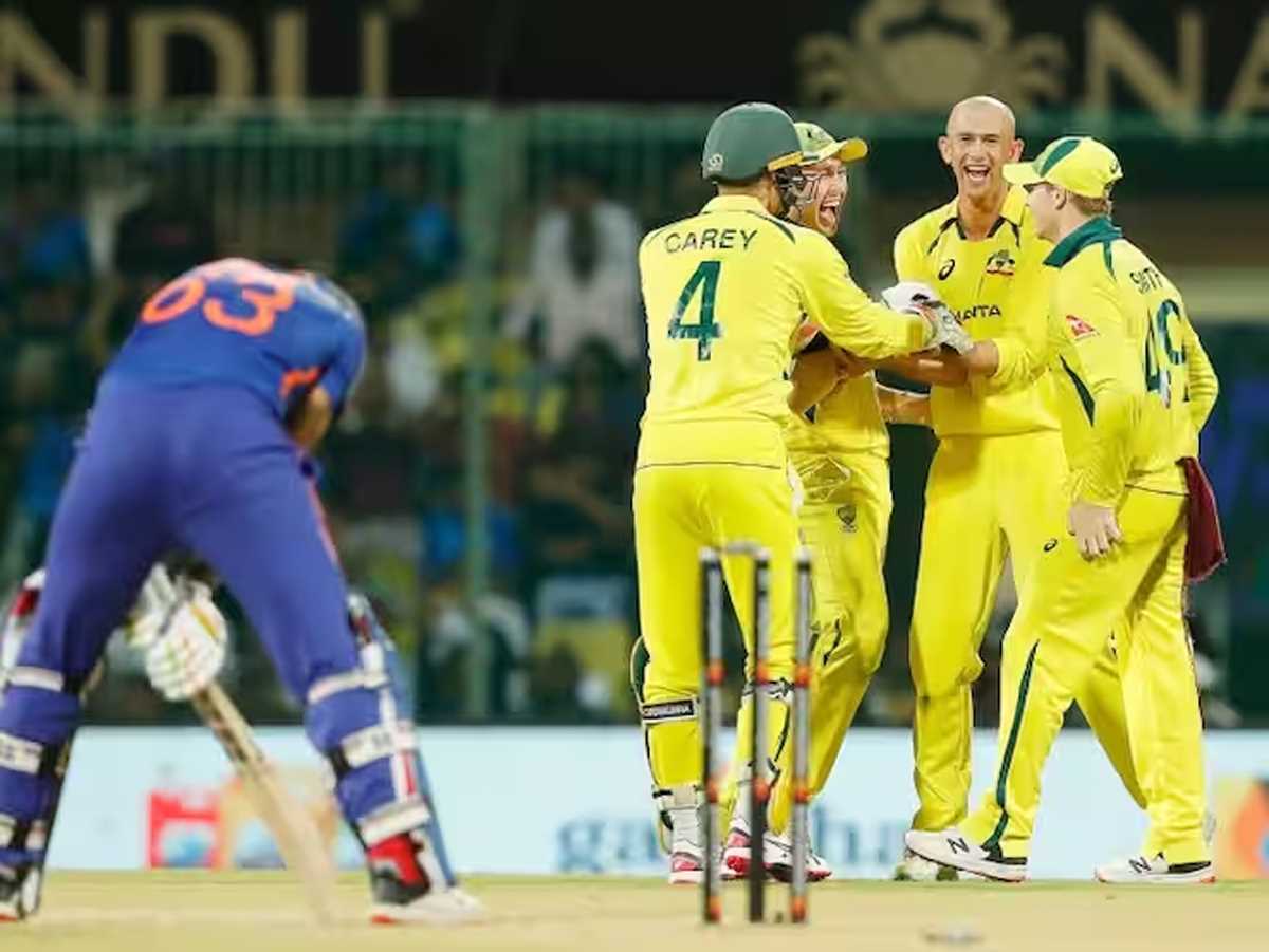 ऑस्ट्रेलिया ने भारत को 21 रन से हराया, वनडे सीरीज 2-1 से अपने नाम की